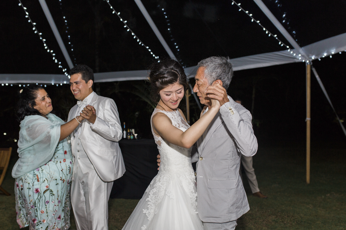best wedding photographers in oahu