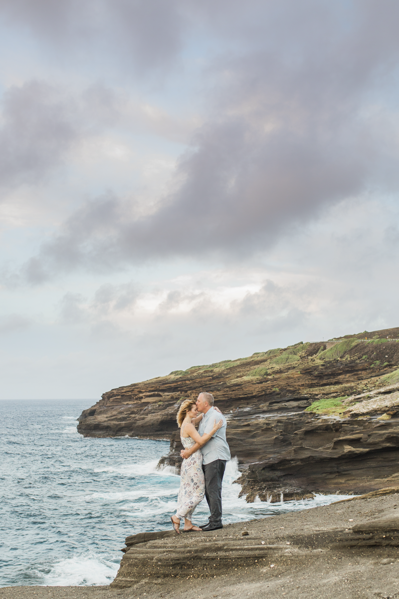 engagement photos in hawaii