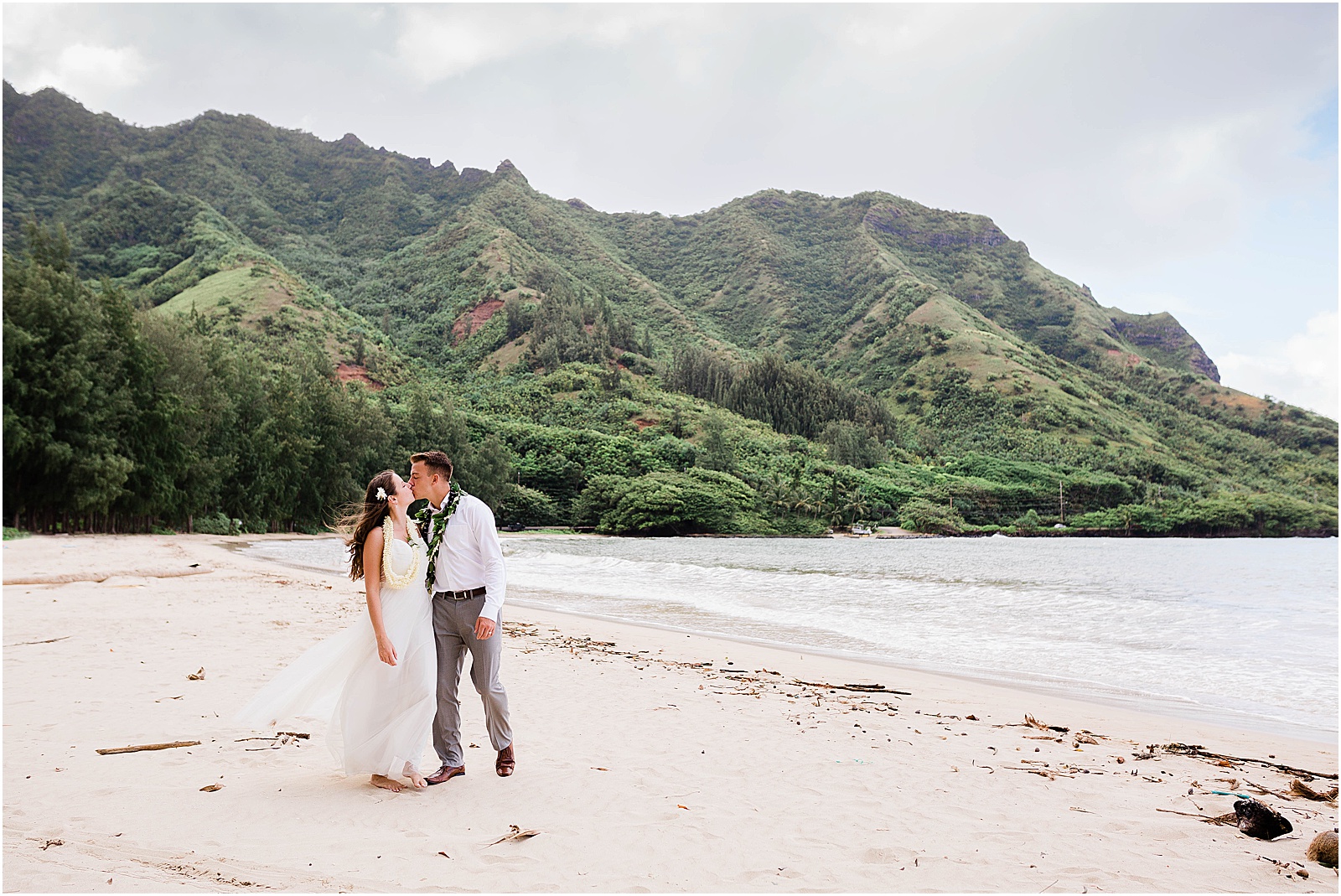 hawaii intimate wedding