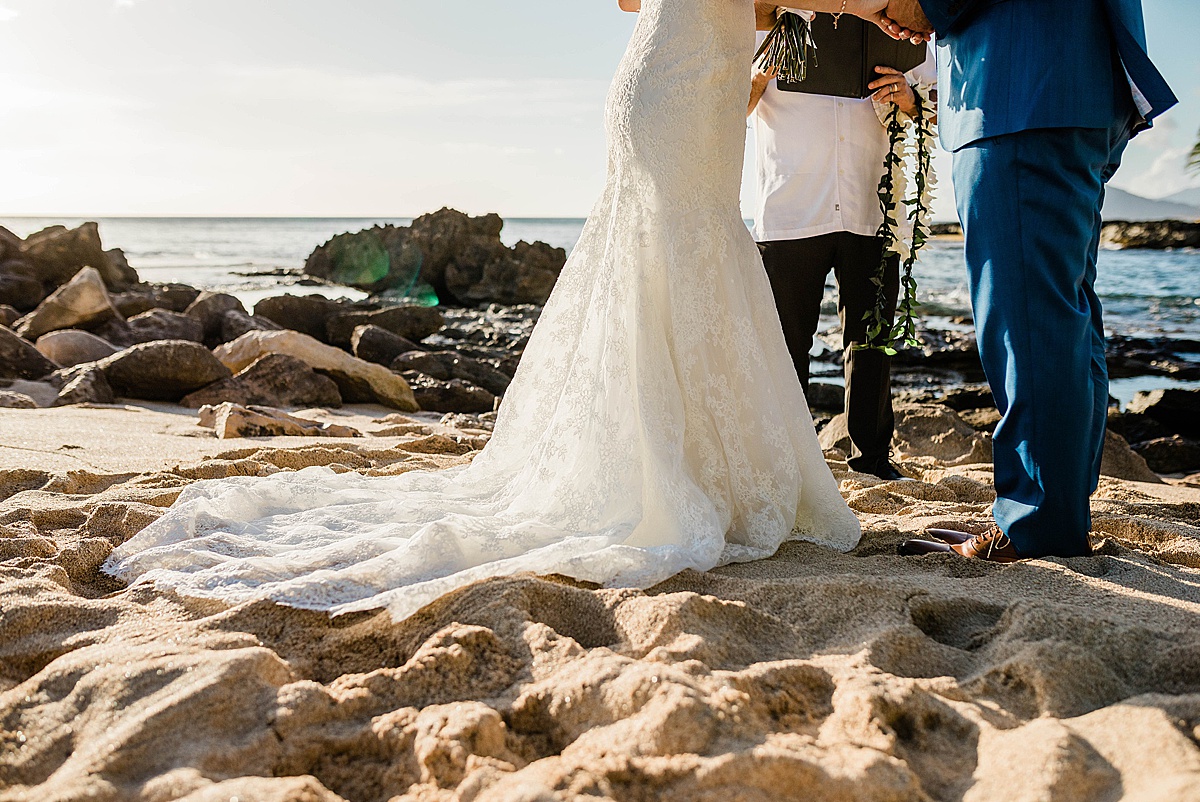 bride and groom elope in hawaii