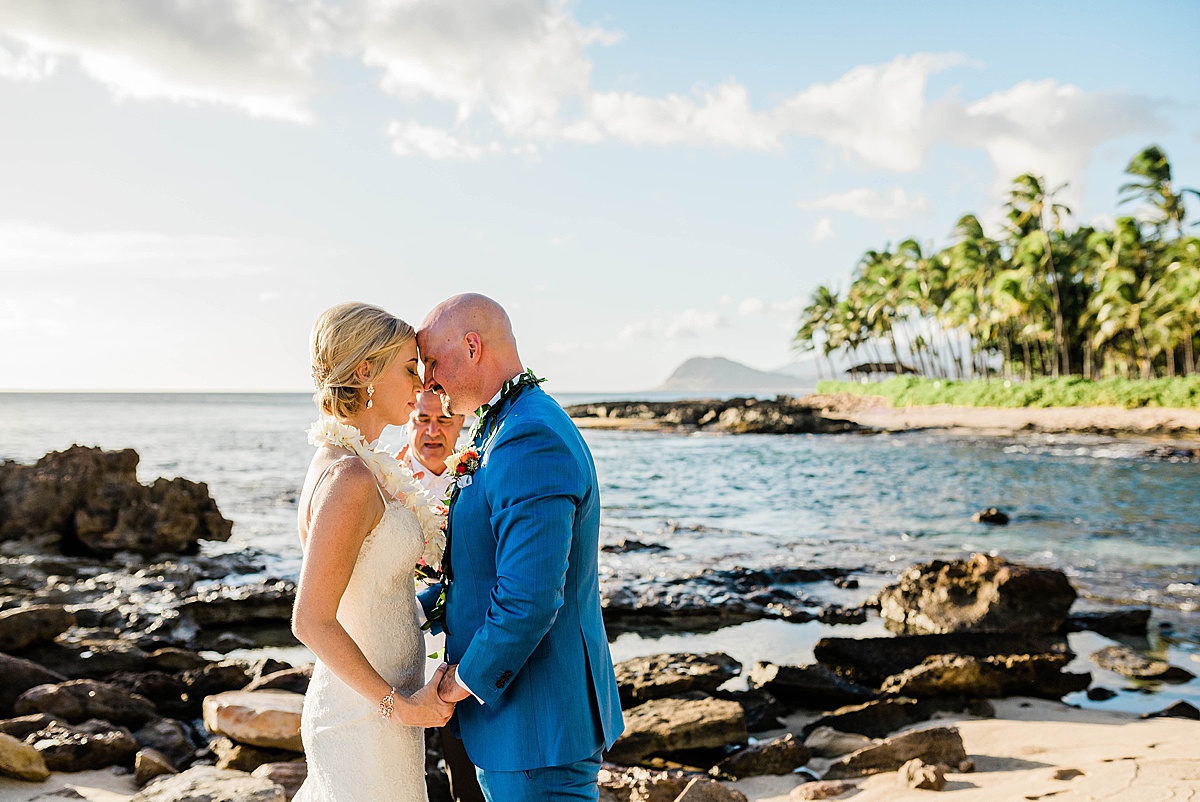 bride and groom elope in hawaii