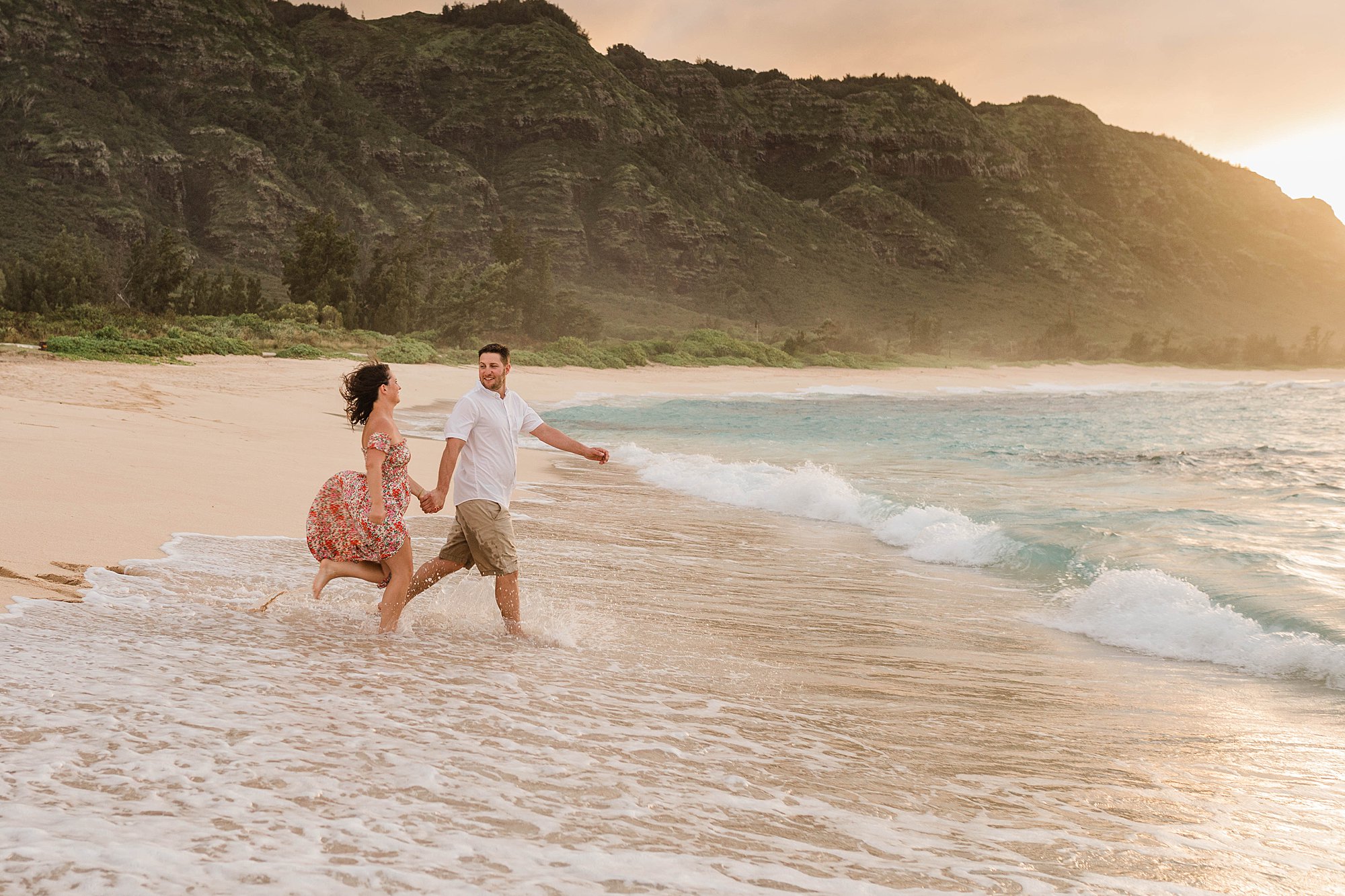 couple on honeymoon in hawaii