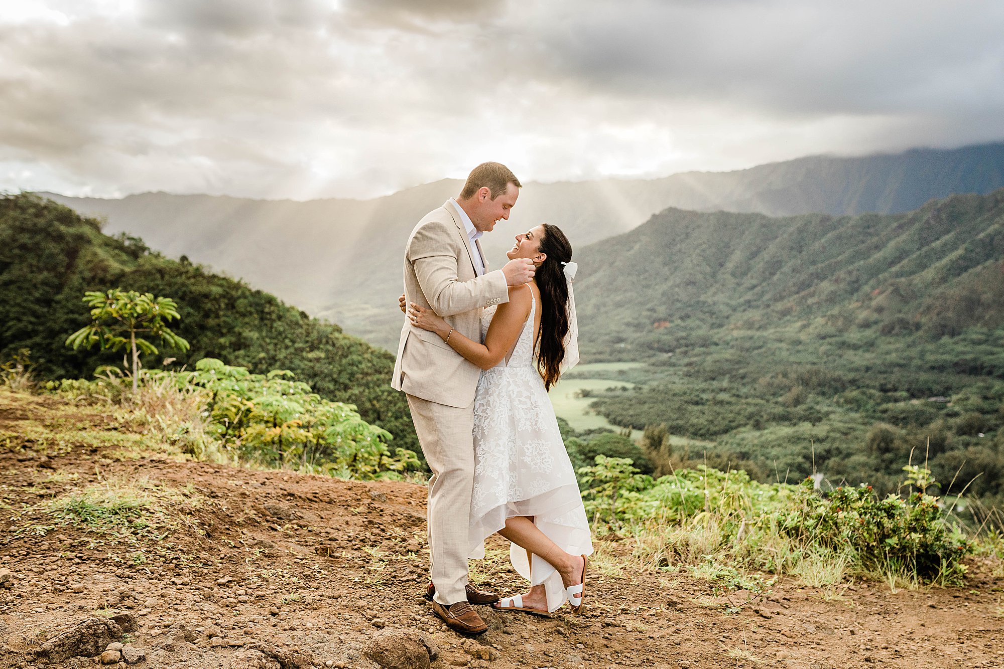 adventure elopement in hawaii