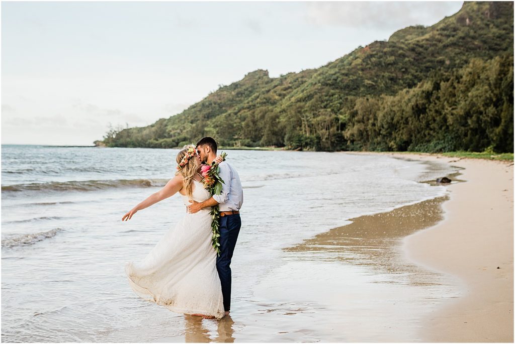 Hawaii Adventure Wedding | Erika & Nick - chelseastratso.com