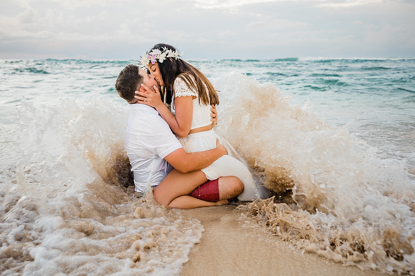 hawaii honeymoon photoshoot